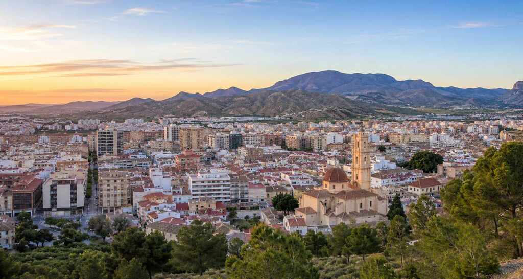 Vista panorámica de la ciudad de Elda, donde desarrolla su actividad la Federación de Asociaciones de Vecinos de Elda.